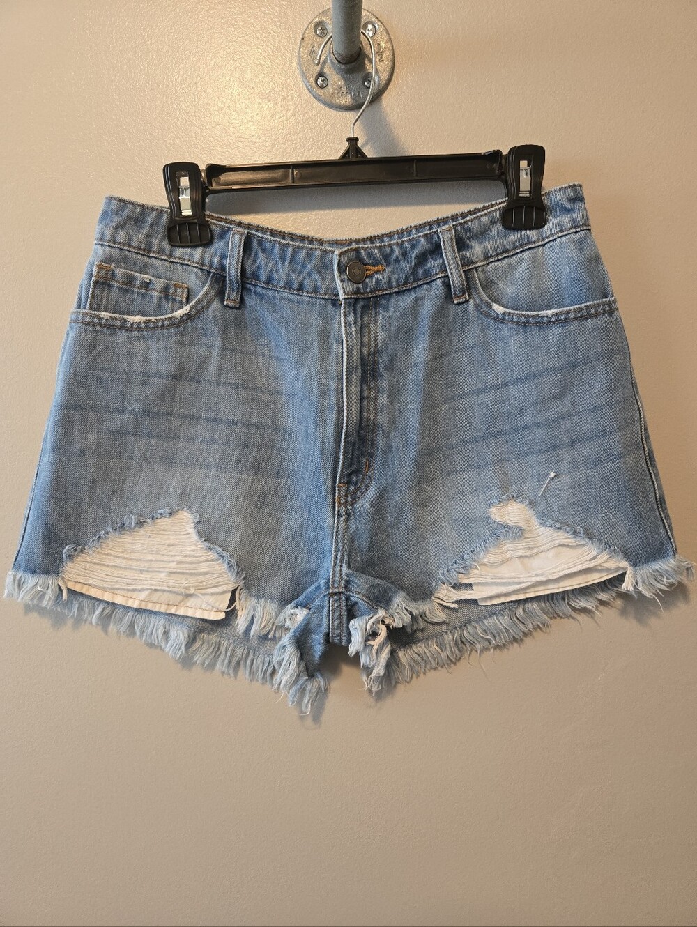 Fashion Nova Distressed Cut Off Denim Shorts Blue Sz. L Regular Fit Frayed Hem